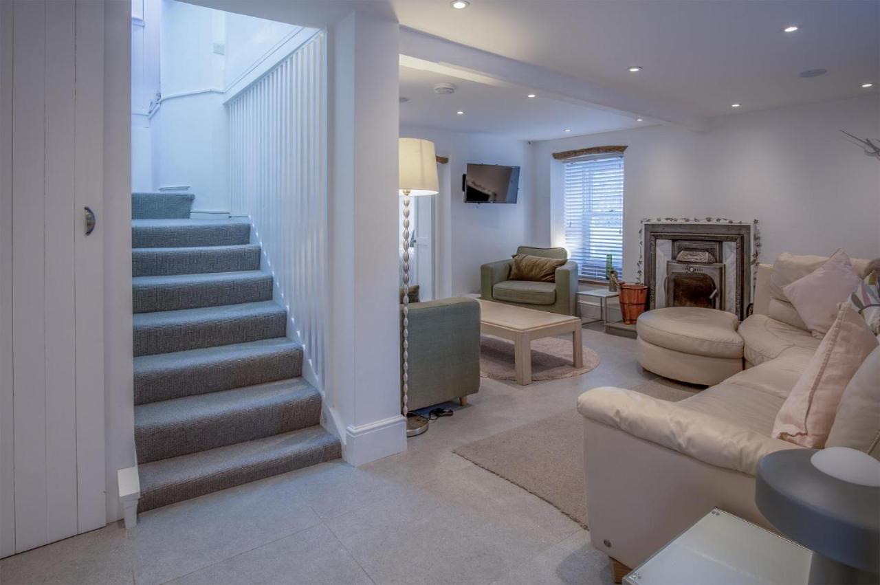 Caleb'S Cottage - 4 Bedroom Cottage - Solva Εξωτερικό φωτογραφία