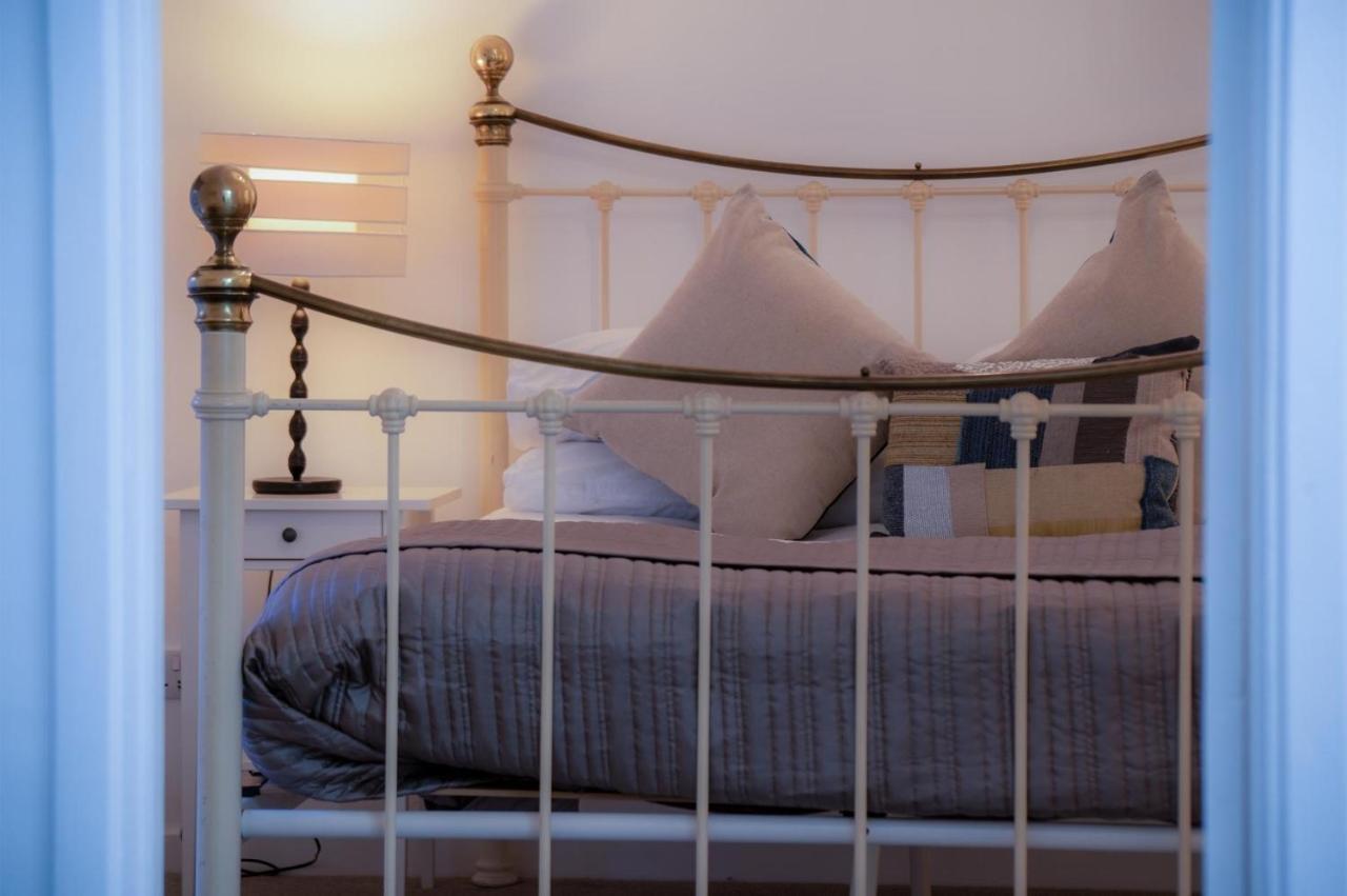 Caleb'S Cottage - 4 Bedroom Cottage - Solva Εξωτερικό φωτογραφία